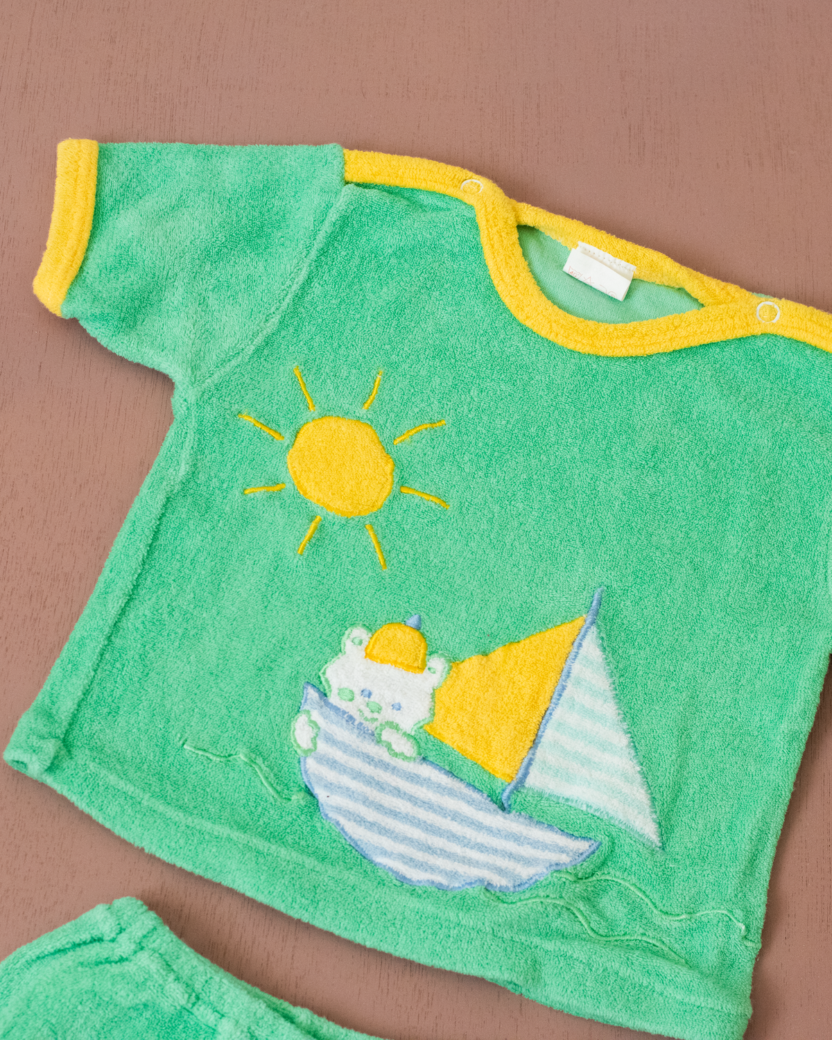 Green short towel set with a bear on a boat | 3-6 months