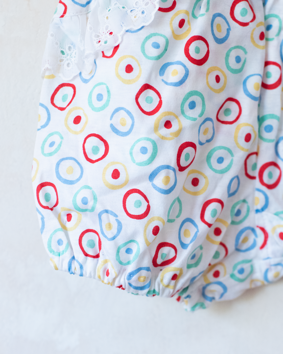 Set of colorful circles with white lace | 6-9 months