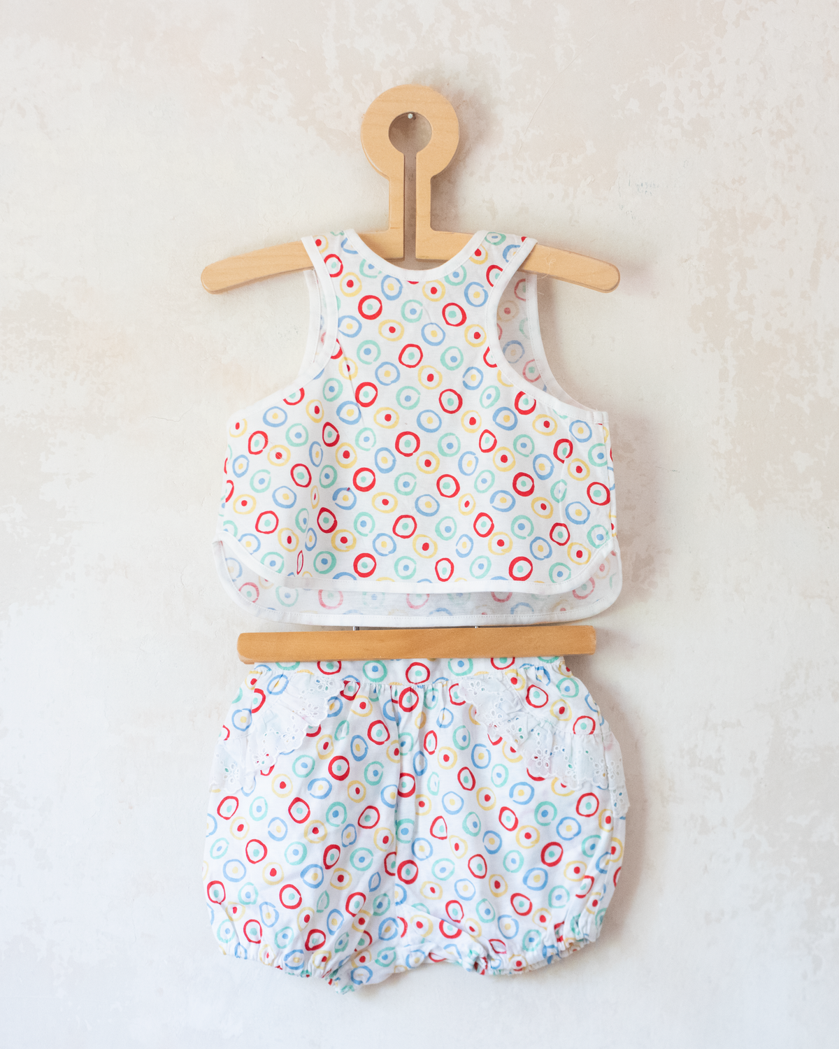 Set of colorful circles with white lace | 6-9 months