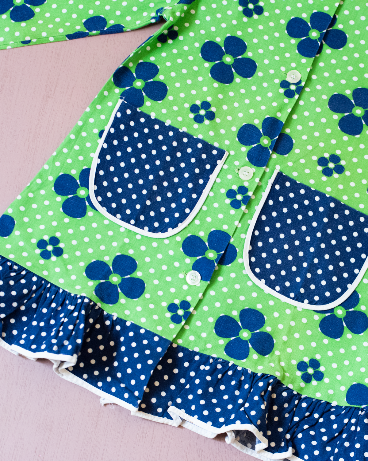 Green tunic from the 70s with flowers and dots | 5-6 years