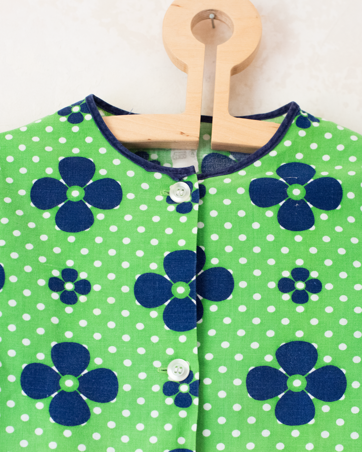 Green tunic from the 70s with flowers and dots | 5-6 years