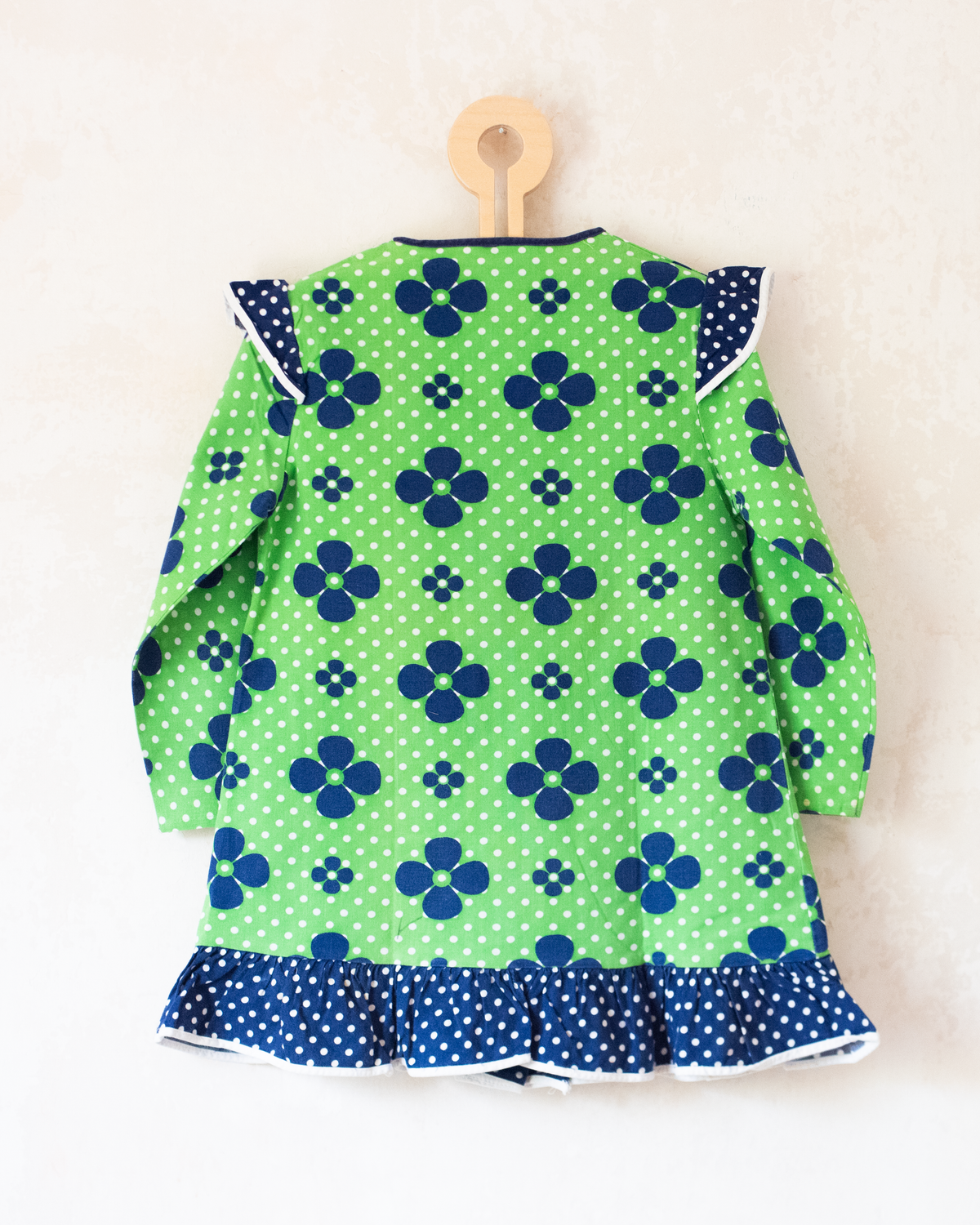 Green tunic from the 70s with flowers and dots | 5-6 years