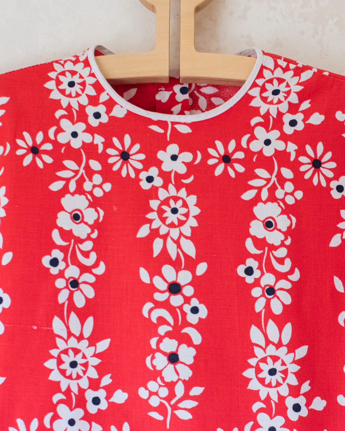 Red dress from the 80s | 7-8 years