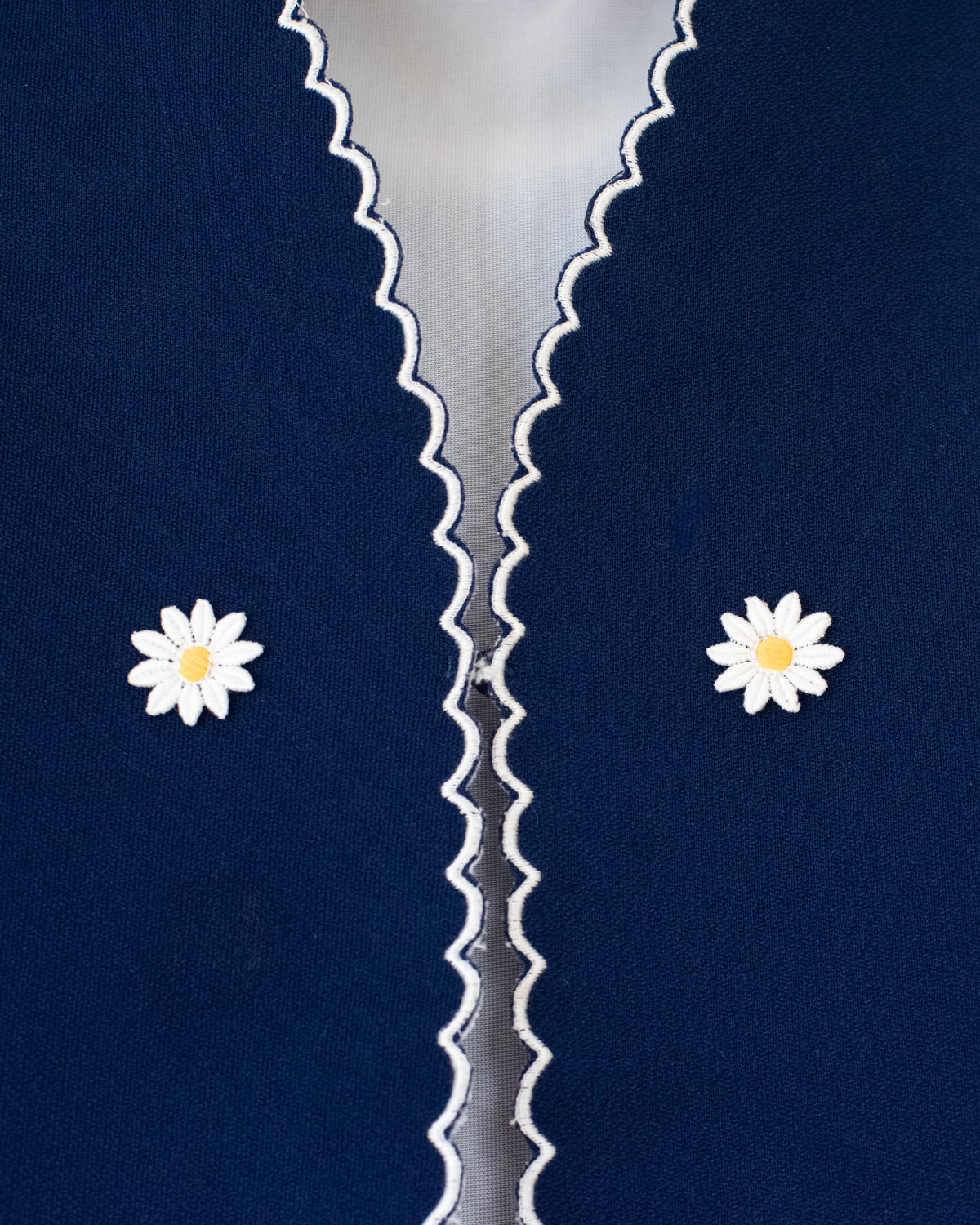 Blue cardigan with daisies | 8-10 years