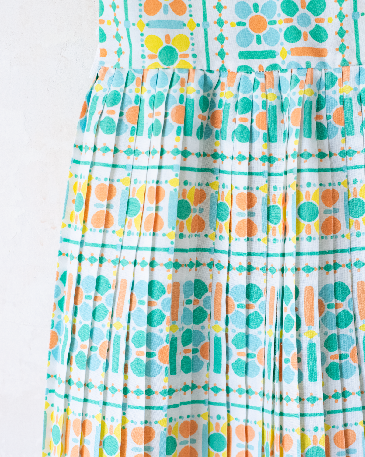 Floral dress with pleats | Deadstock French from the seventies | 5-6 years