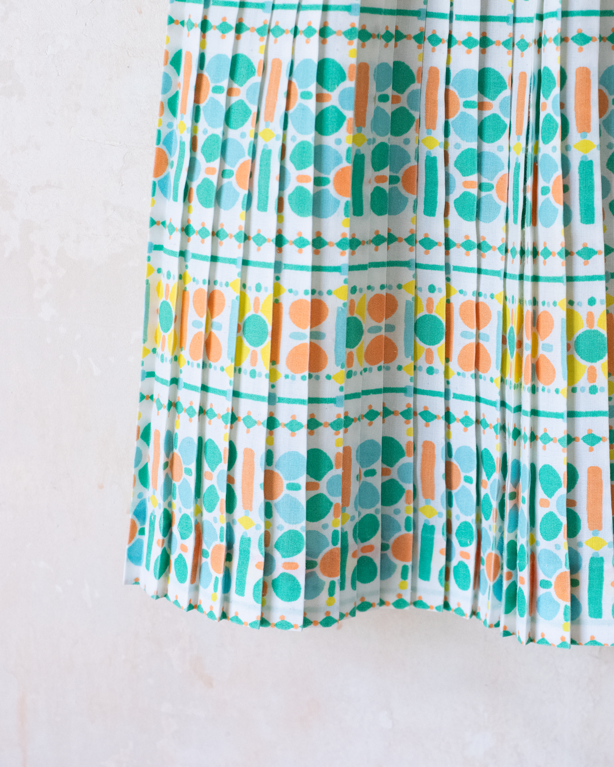 Floral dress with pleats | Deadstock French from the seventies | 5-6 years