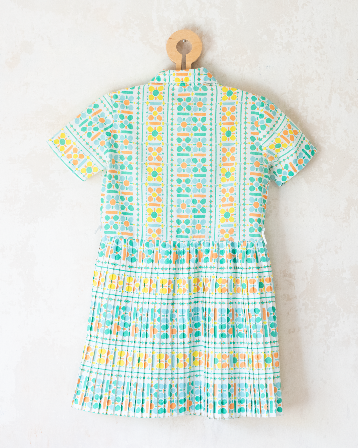 Floral dress with pleats | Deadstock French from the seventies | 5-6 years