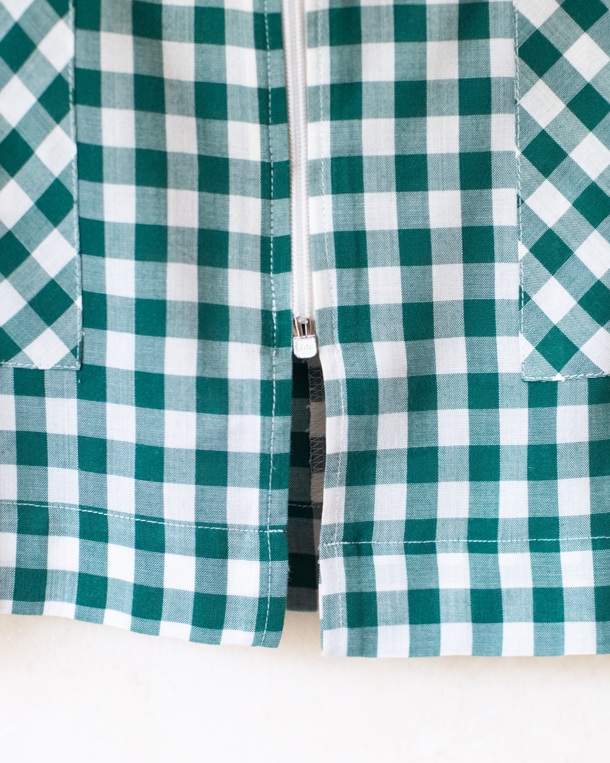 Green and white checkered shirt with flowers | 7-8 years