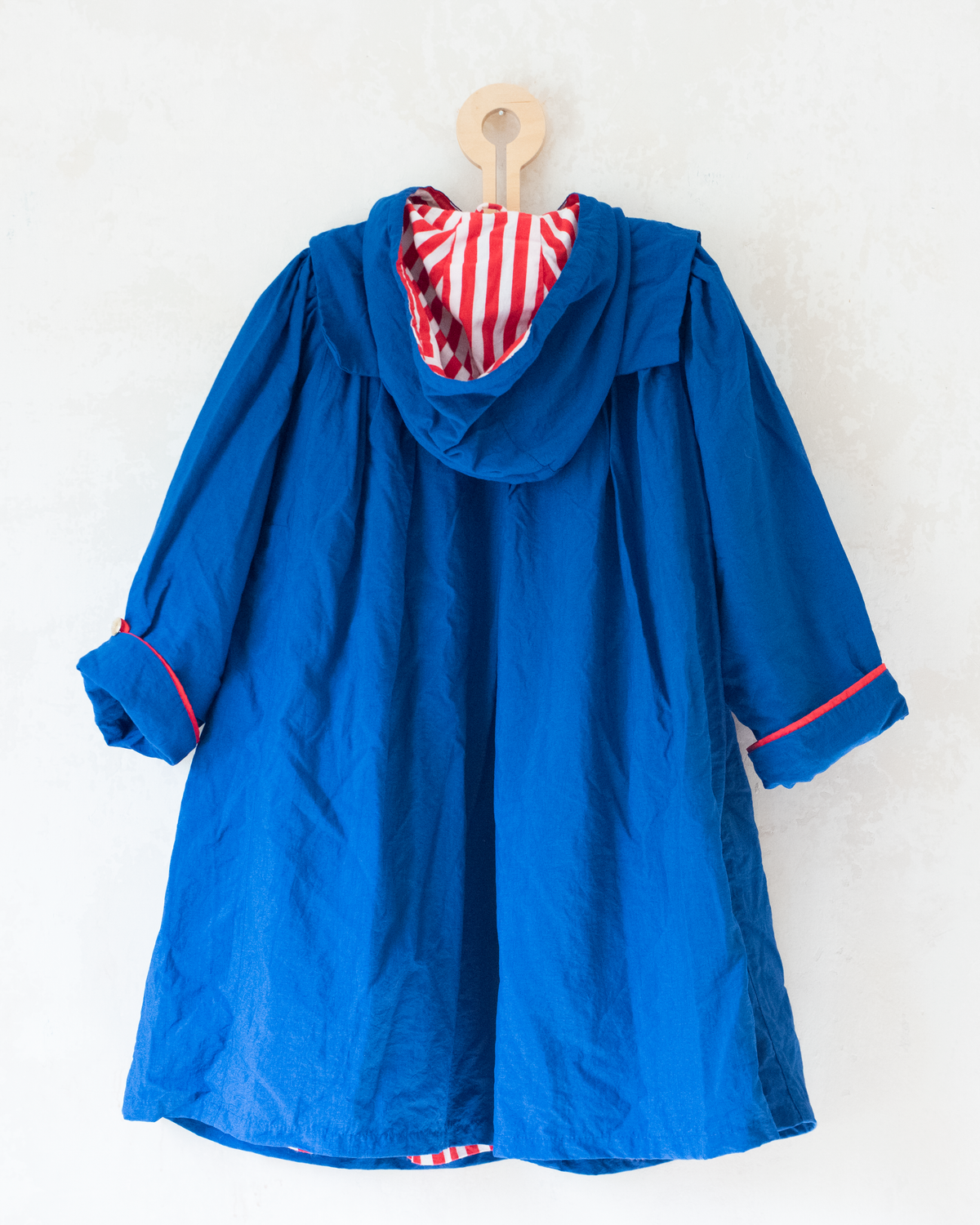 Blue coat with embroidered mouse from Yves Saint Laurent | 7-8 years