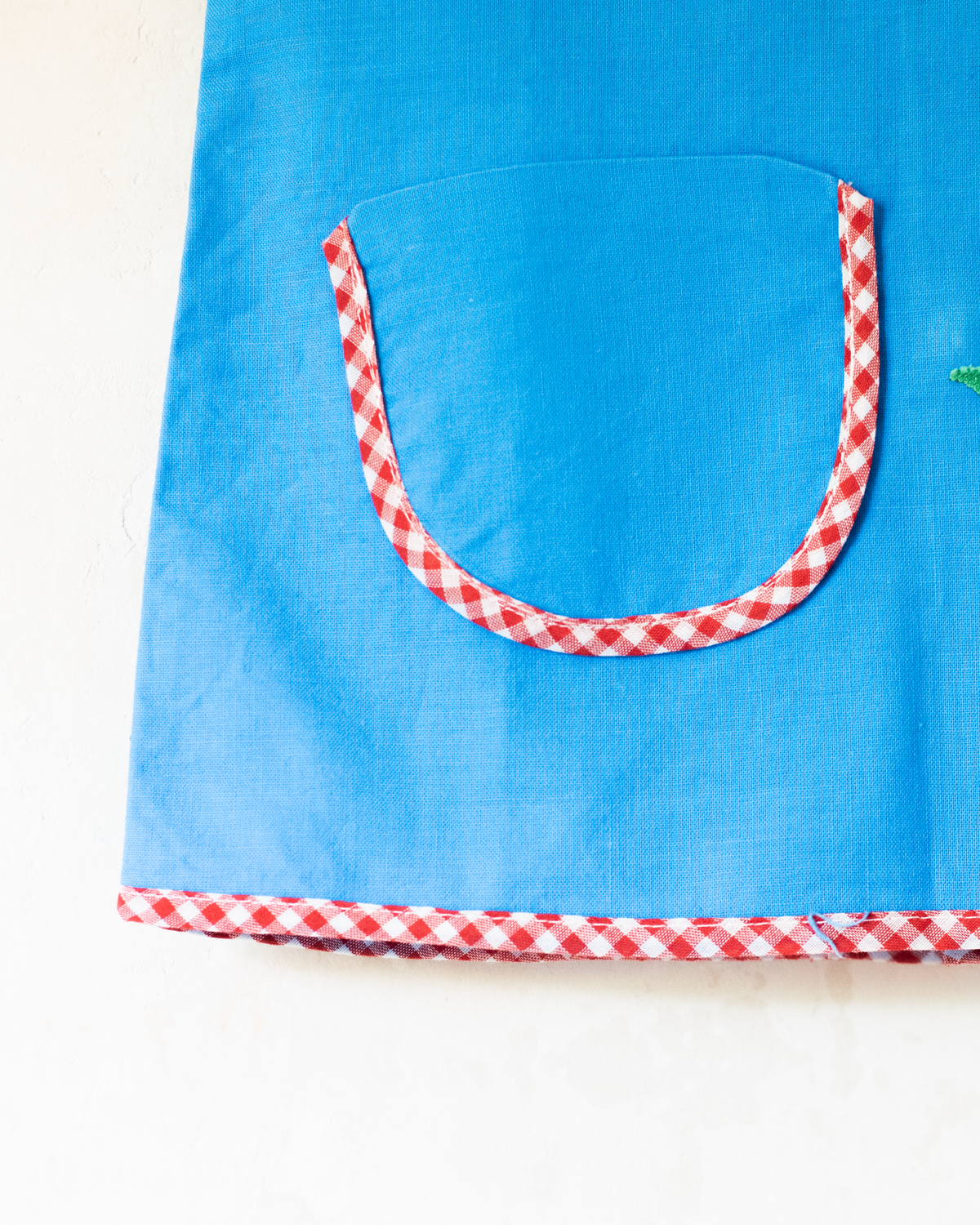 Blue tank top with pocket and flower | Italian dead stock | 9-12 months