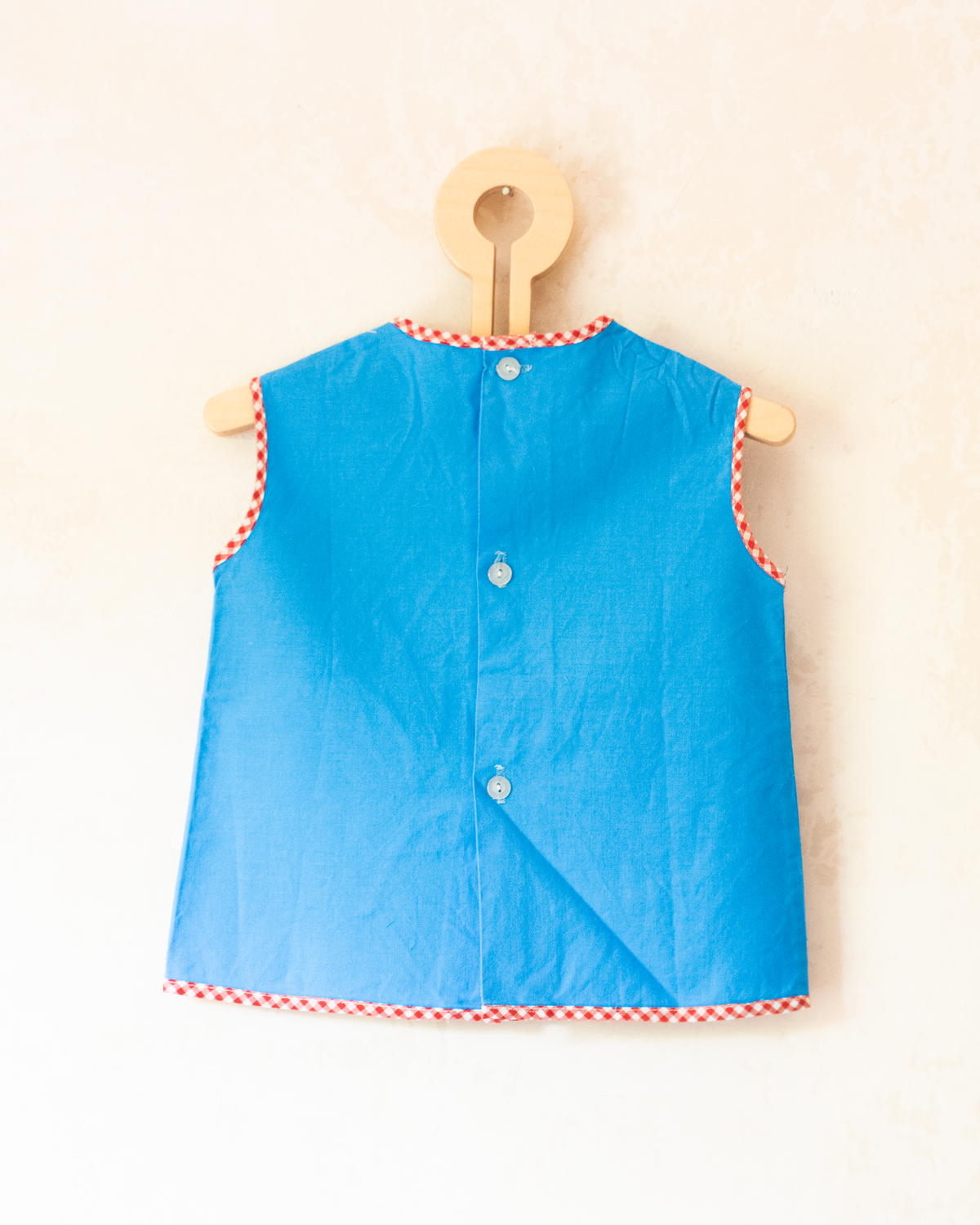 Blue tank top with pocket and flower | Italian dead stock | 9-12 months