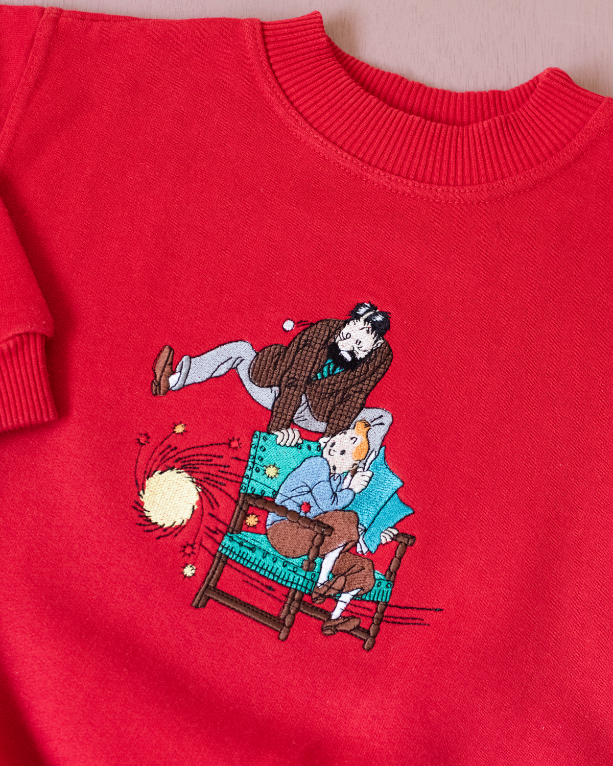 Red sweatshirt with Tintin embroidery | 5-6 years