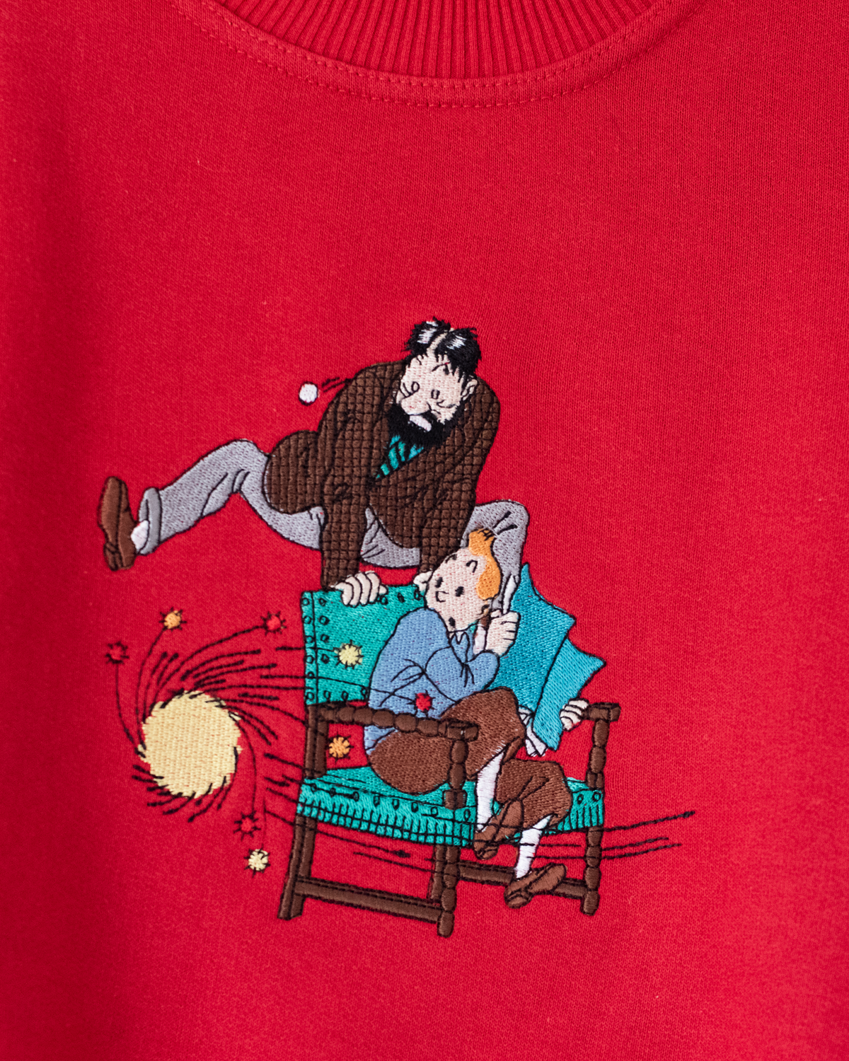 Red sweatshirt with Tintin embroidery | 5-6 years
