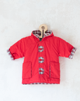 מעיל פוך אדום עם משבצות מבית איב סאן לורן | 3-9 חודשים