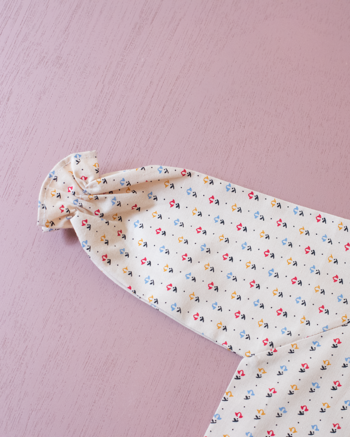 Cream-colored thin shirt with flowers | 3-6 months