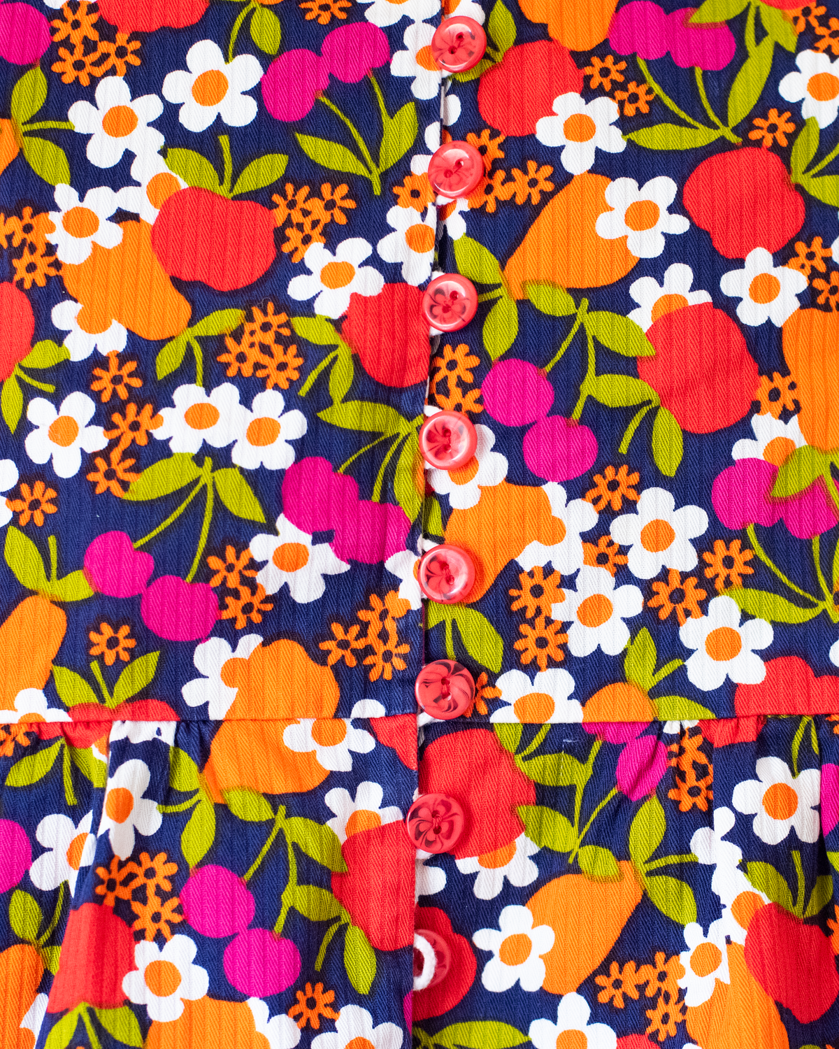 Seventies floral dress with apples and pears | 3-4 years