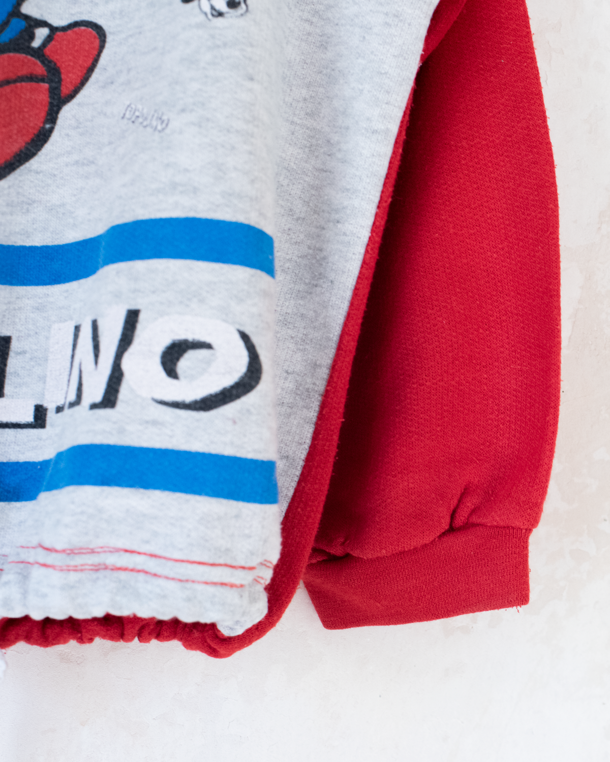Colorful 80s sweatshirt with Mickey Mouse | 7-8 years