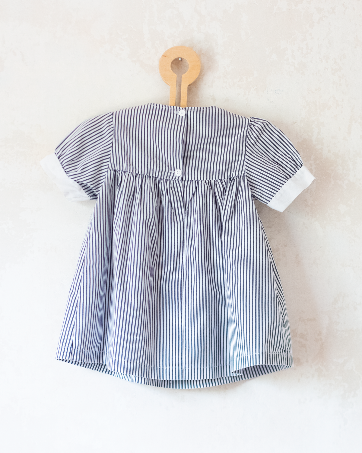 Dress with stripes and embroidered fish | 12-18 months