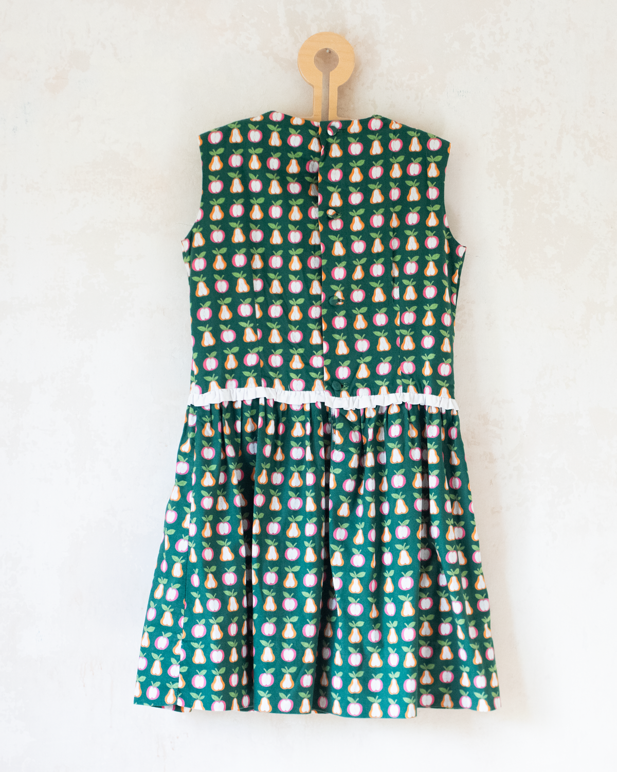 Green dress with apples and pears | 7-8 years