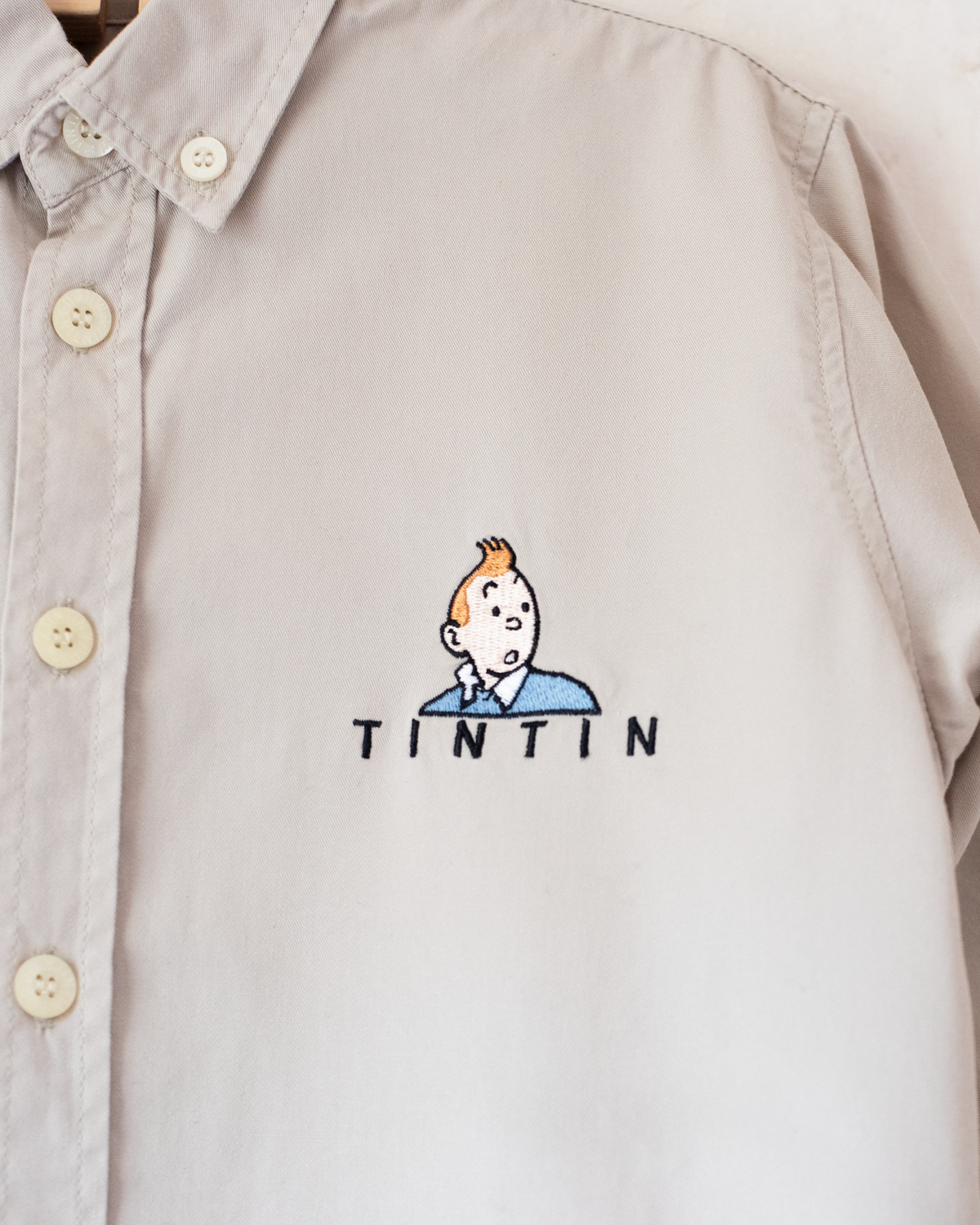 Long khaki shirt with Tintin on a raft embroidery | 6-7 years