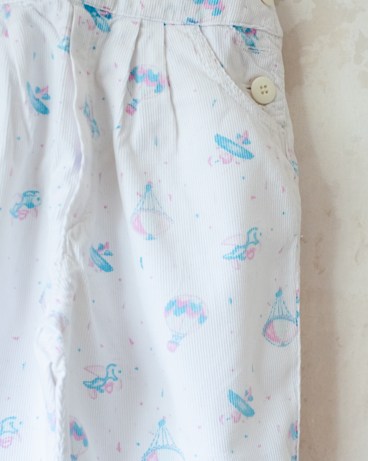 White corduroy overalls with blooming balloons | 12-18 months