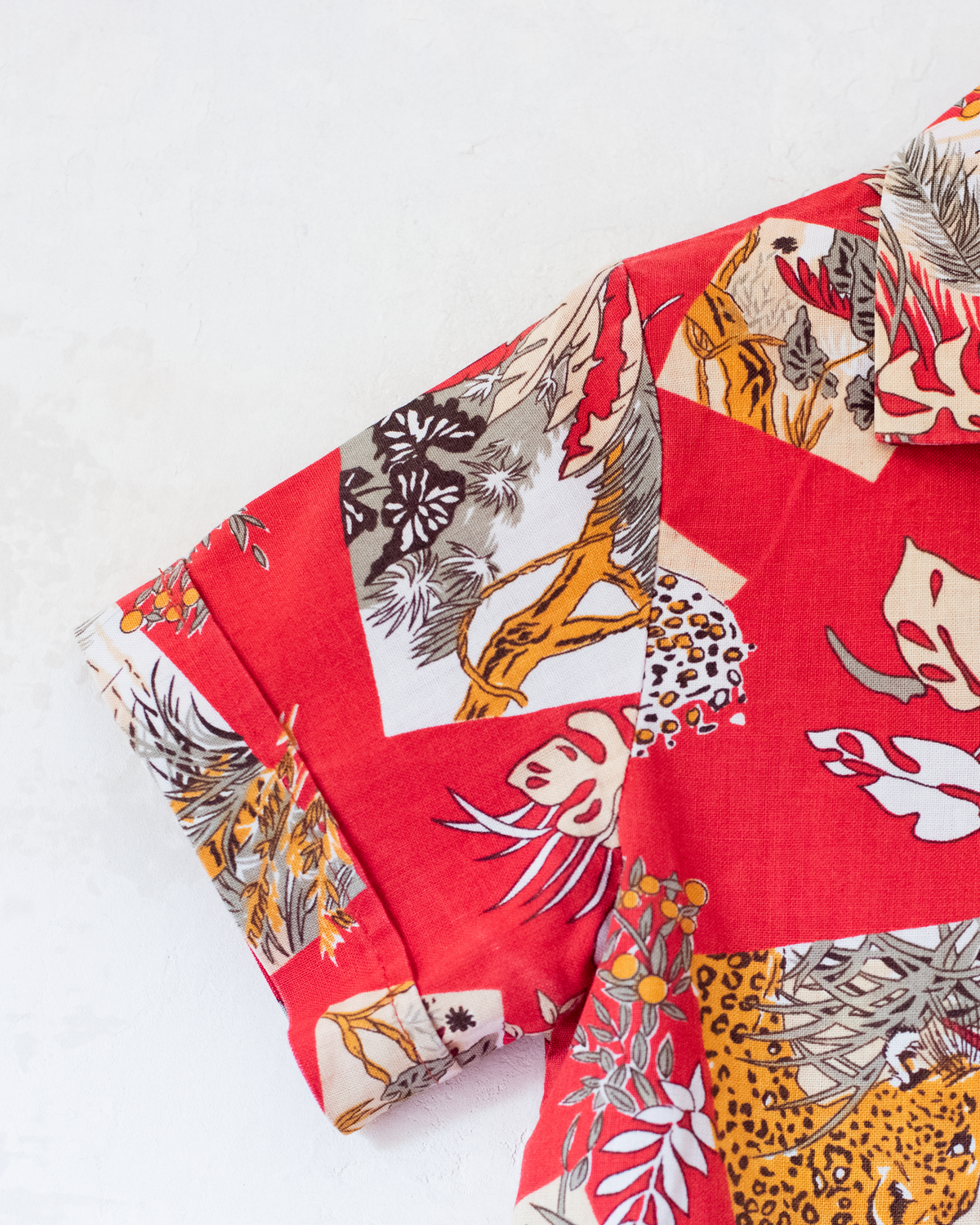 Red button-down shirt with leopards | 18-24 months