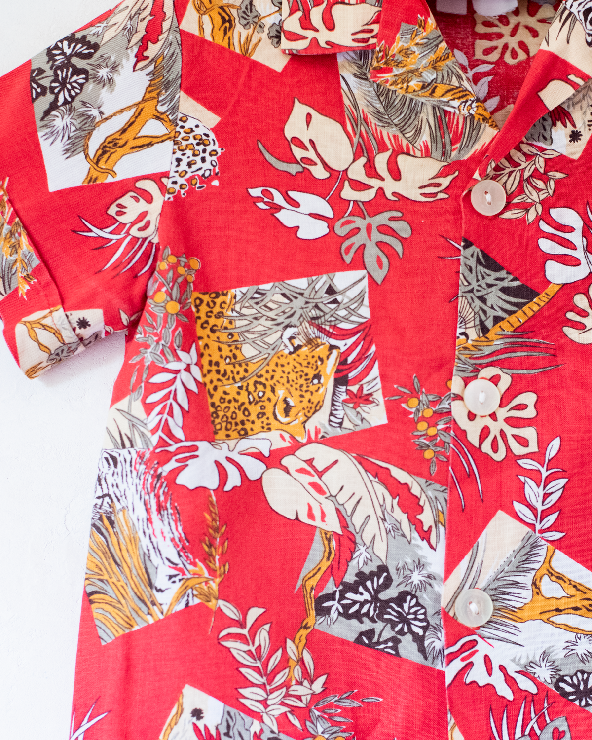 Red button-down shirt with leopards | 18-24 months