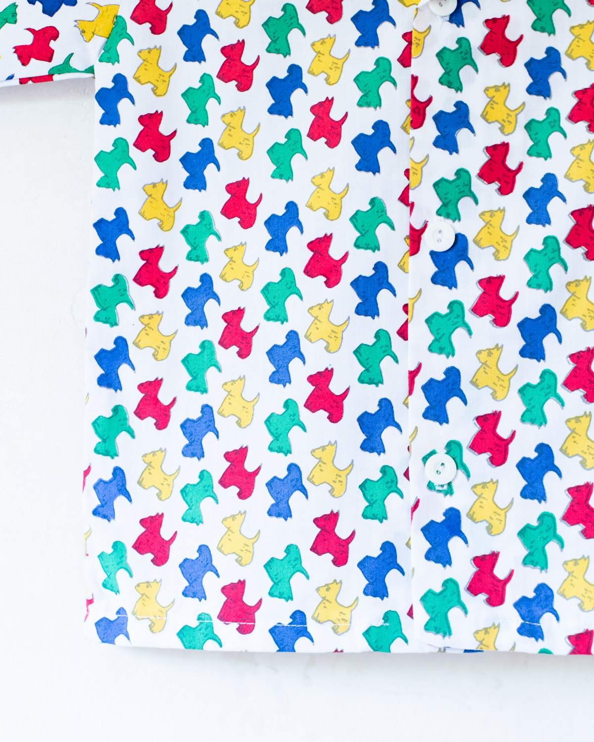White button-down shirt with colorful schnauzers | French deadstock | 18-24 months