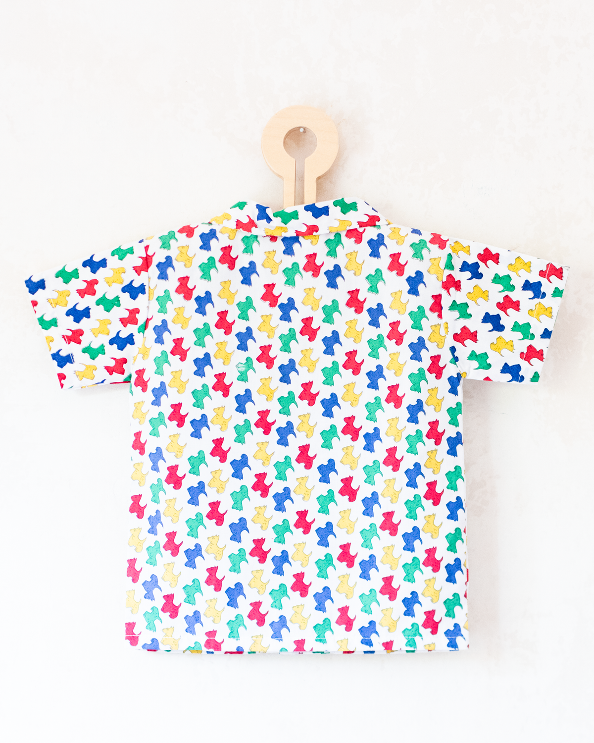 White button-down shirt with colorful schnauzers | French deadstock | 18-24 months