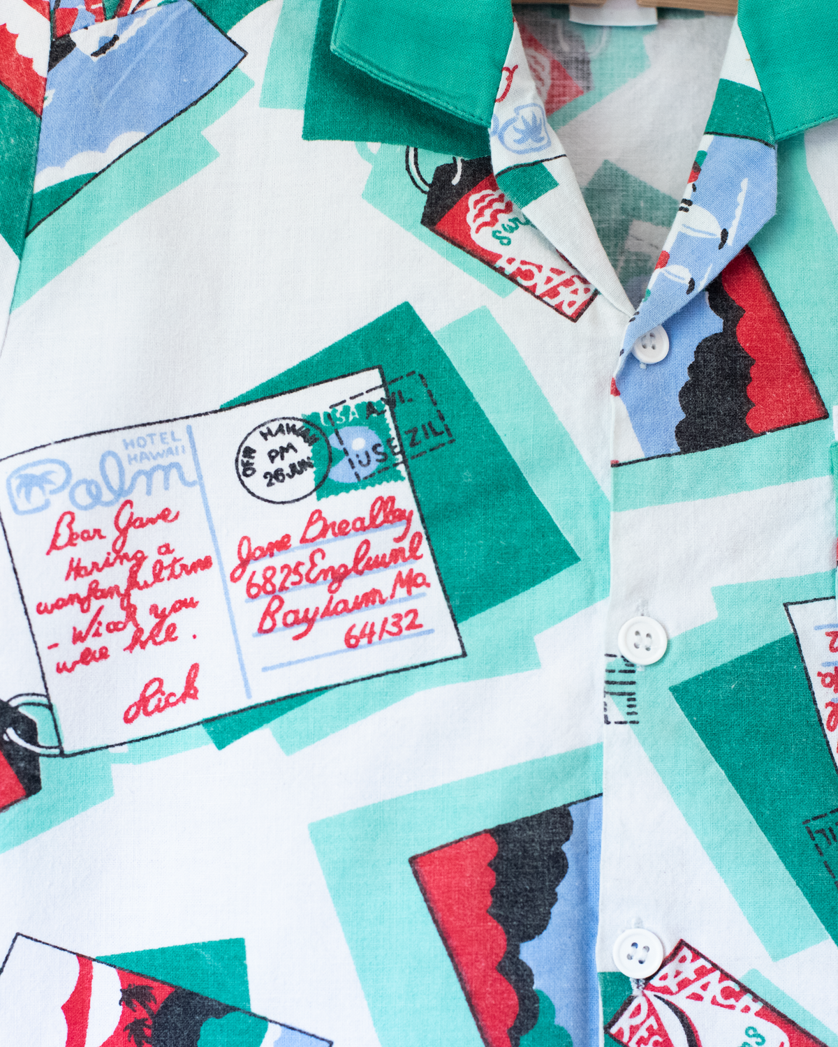 Button-down shirt with postcards and green collar | 3-4 years