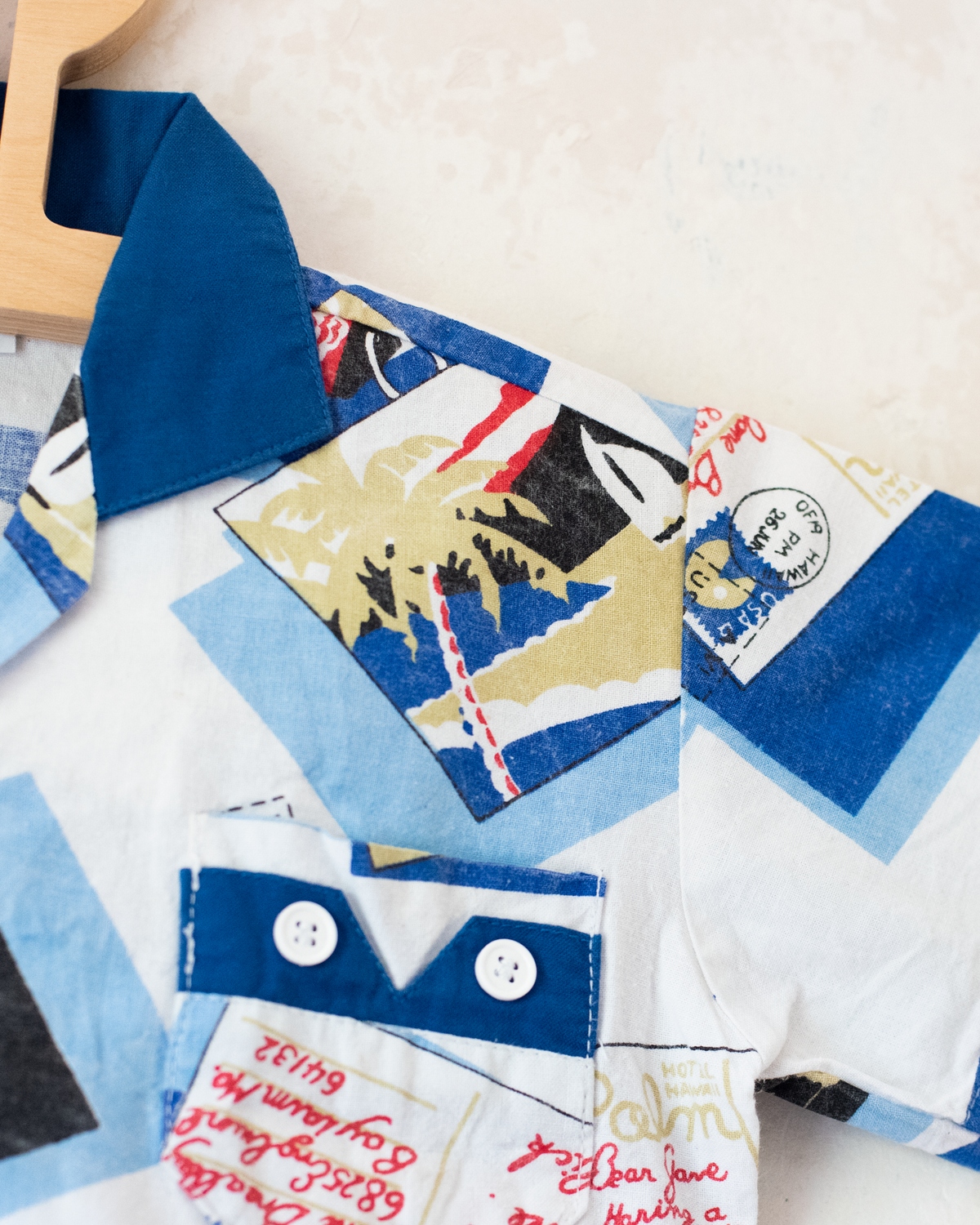 Button-down shirt with postcards and blue collar | 3-4 years
