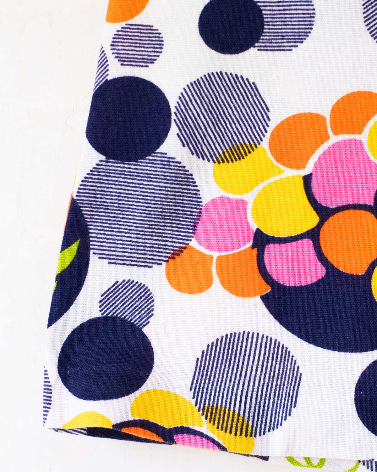 Colorful seventies dress with grapes | 12-18 months