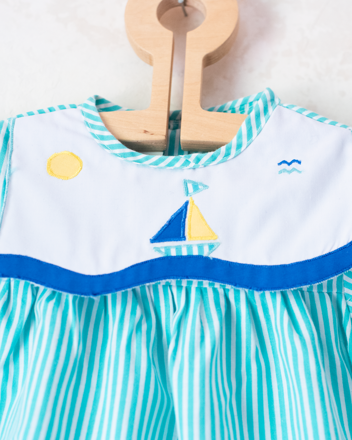 Striped dress with embroidered boat | Dead stock | 9-12 months