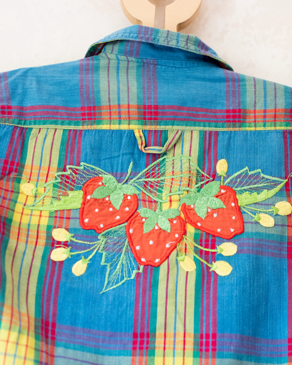 Plaid button-down shirt with bow and strawberries | 4-5 years