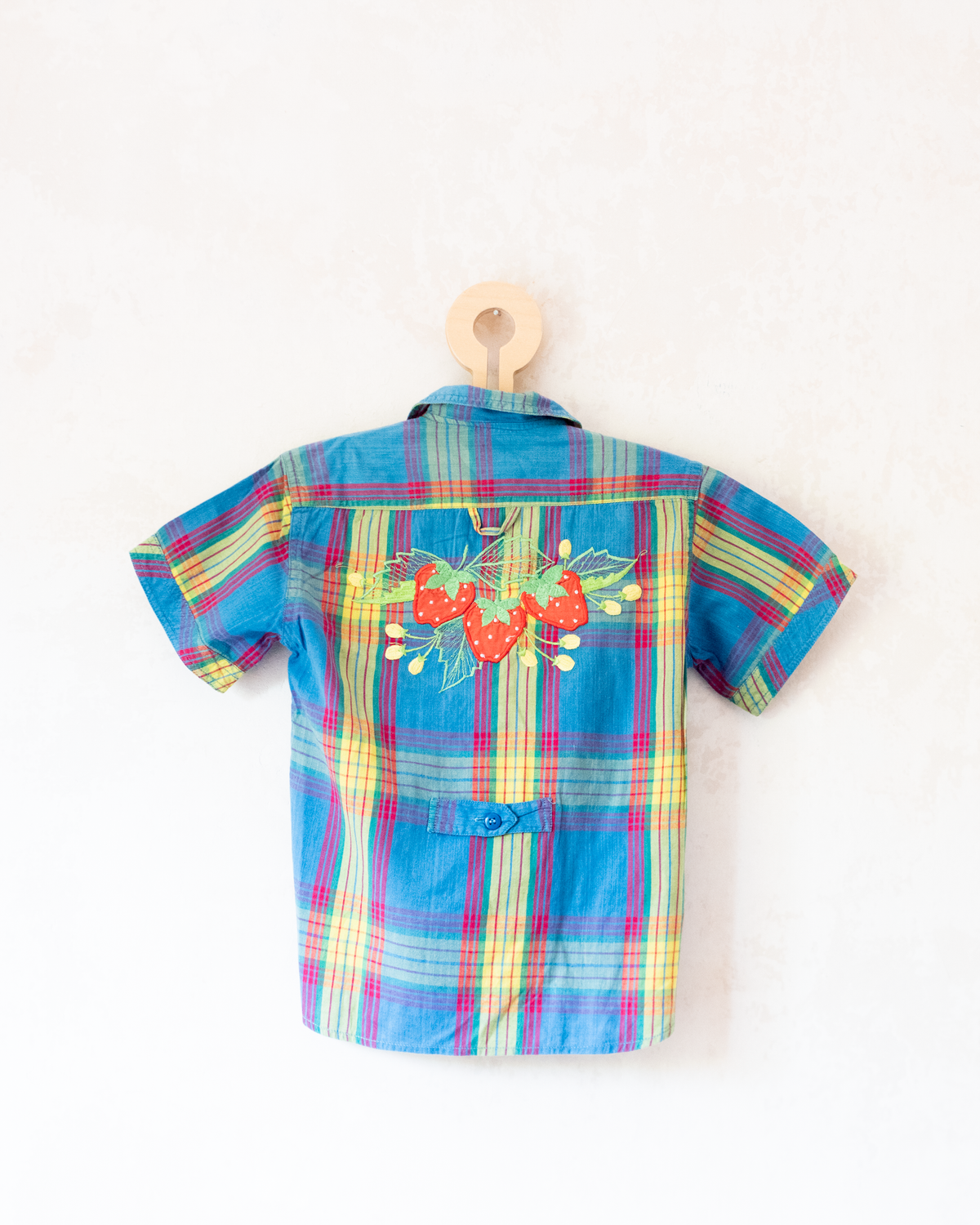 Plaid button-down shirt with bow and strawberries | 4-5 years