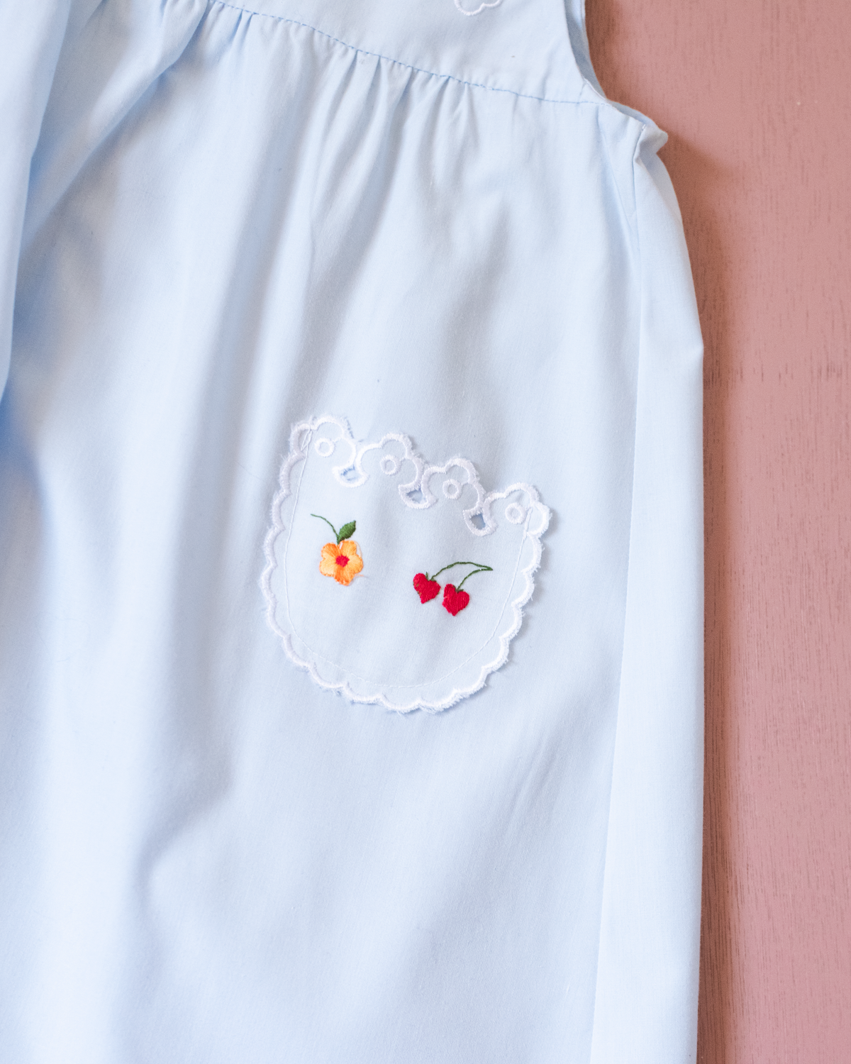 Light blue dress with embroidered flowers and fruit | 3-4 years