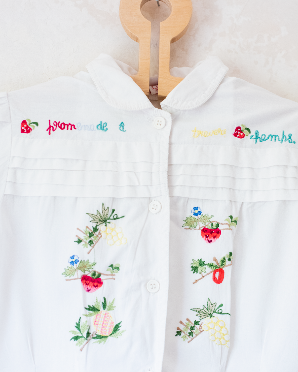 White shirt with fruit embroidery | 4-5 years