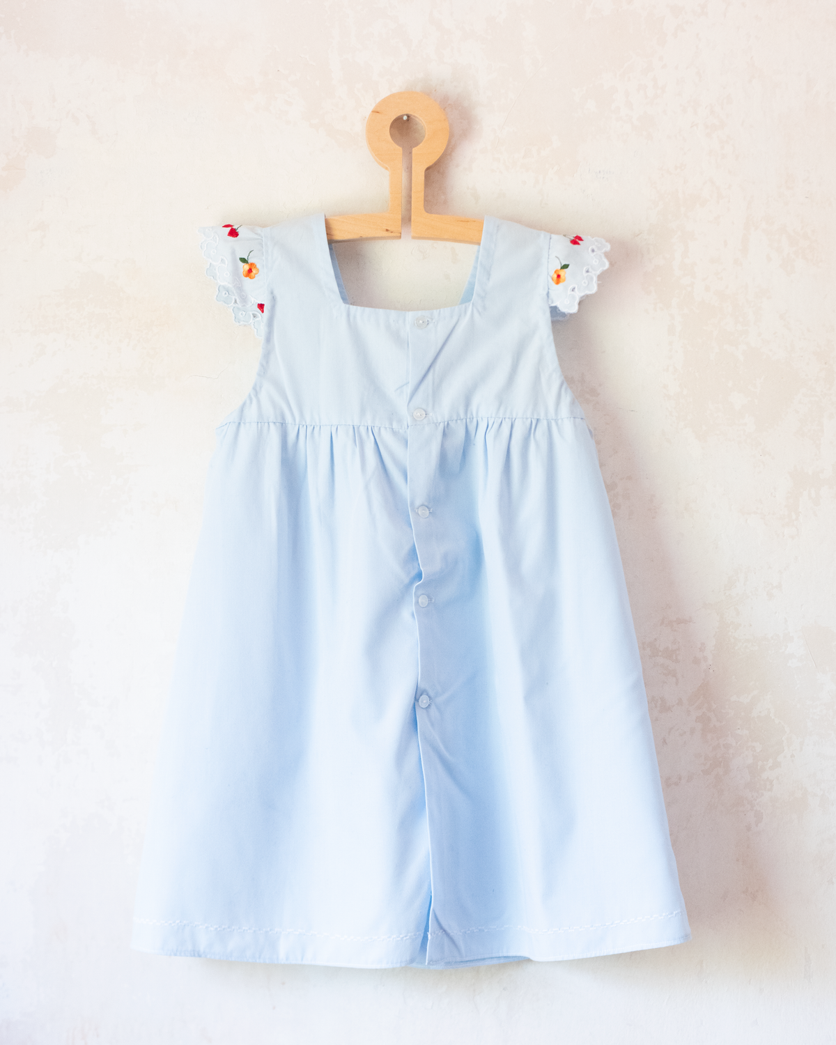 Light blue dress with embroidered flowers and fruit | 3-4 years