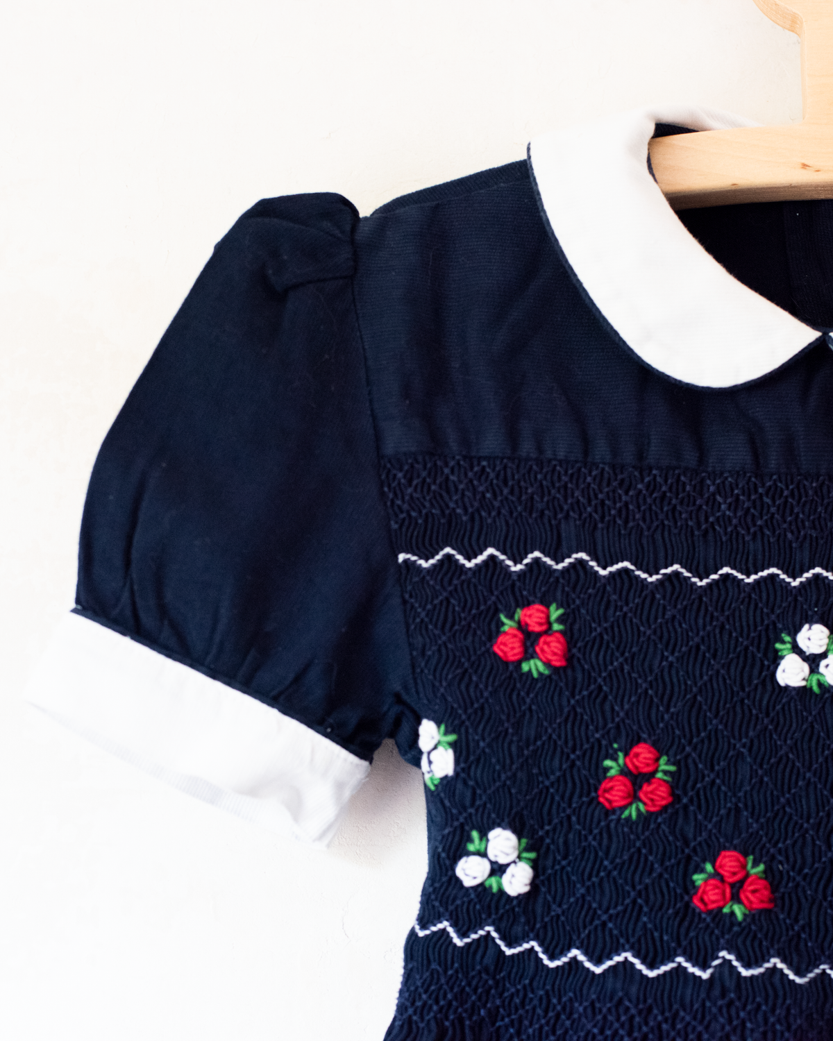 Blue dress with ruffles and floral embroidery | 7-8 years