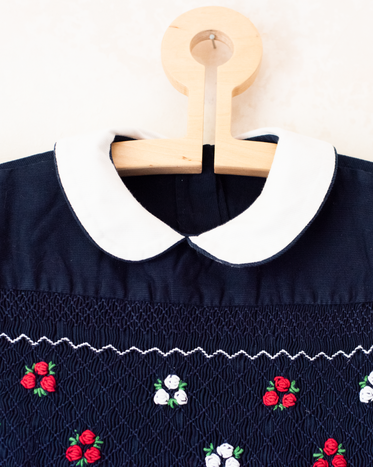 Blue dress with ruffles and floral embroidery | 7-8 years