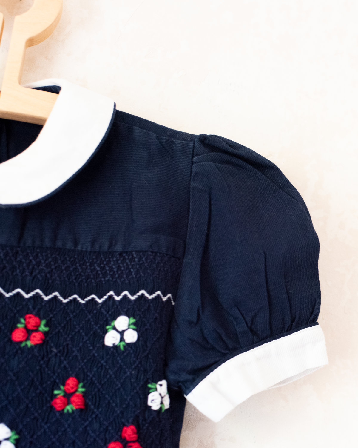 Blue dress with ruffles and floral embroidery | 7-8 years