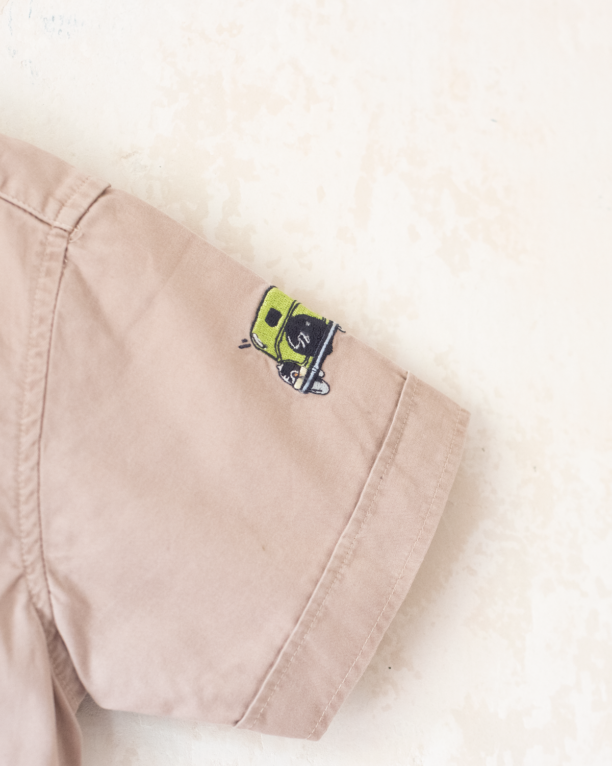Khaki button-down shirt with Tintin embroidery | 6-7 years