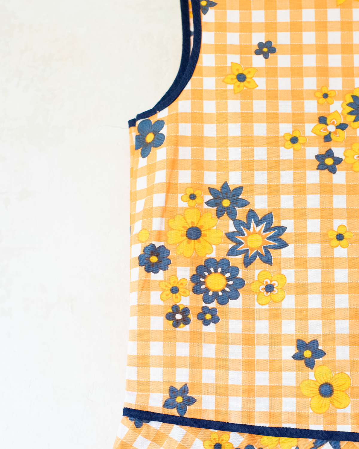Checked dress with flowers | French deadstock from the seventies | 3-4 years