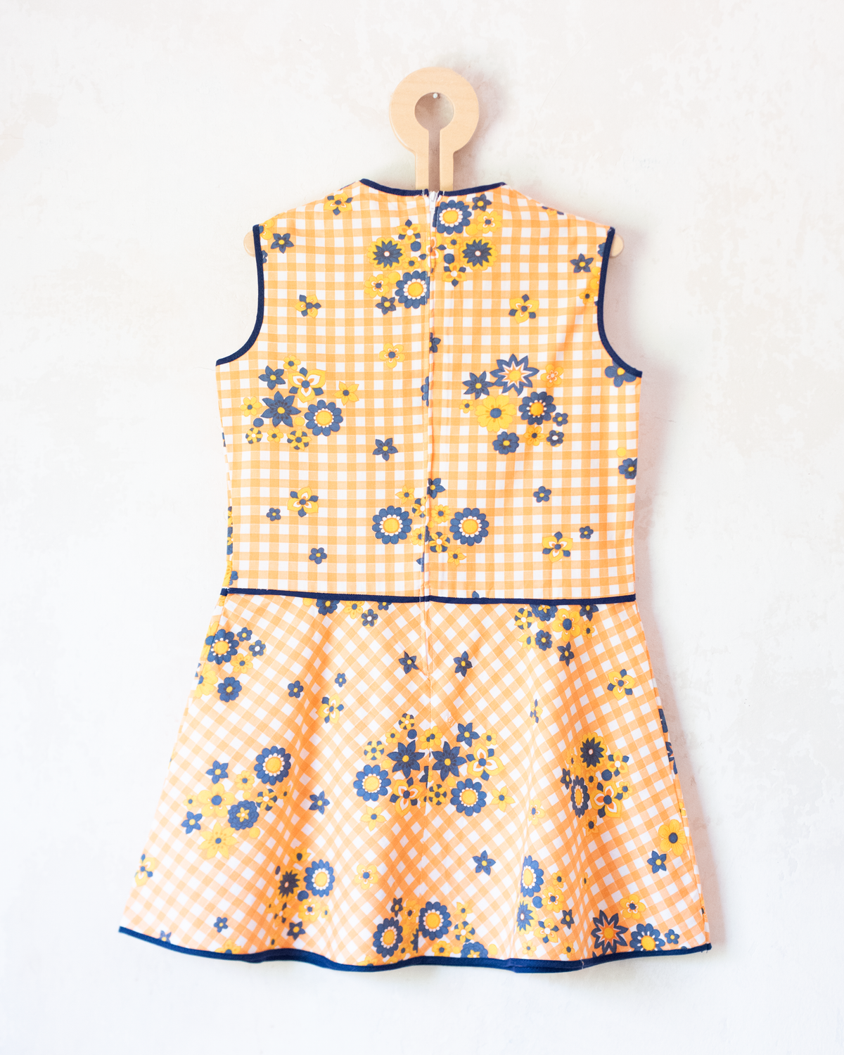 Checked dress with flowers | French deadstock from the seventies | 3-4 years