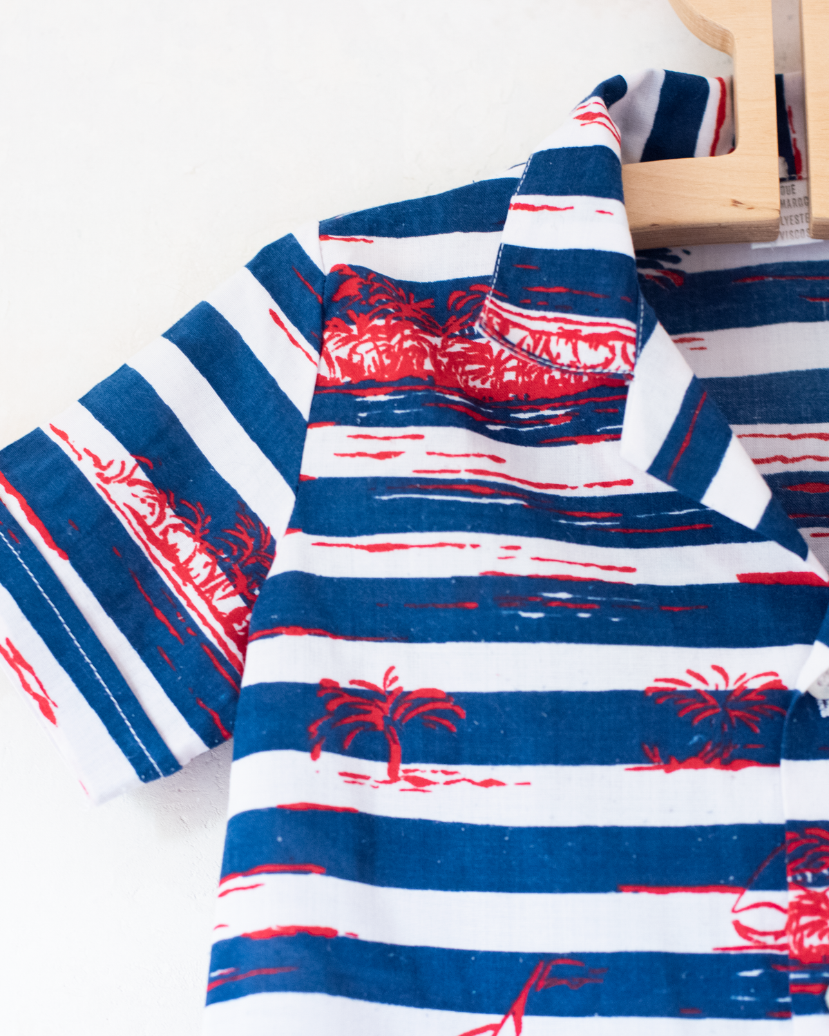 Button-down shirt with boat and palm tree stripes | 2-3 years