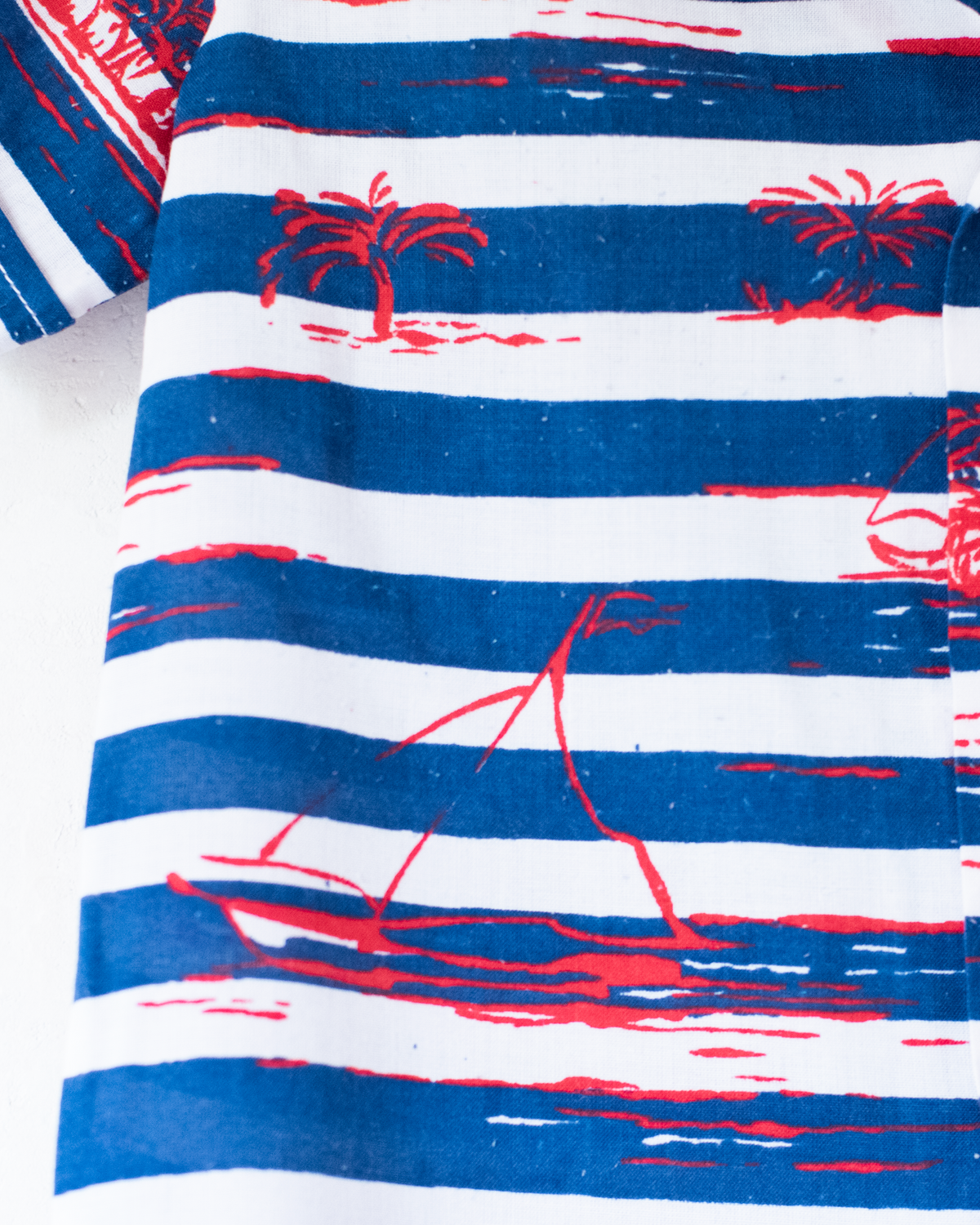 Button-down shirt with boat and palm tree stripes | 2-3 years
