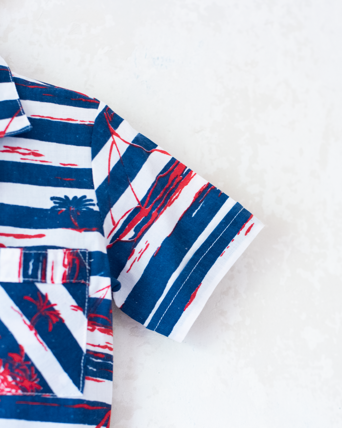 Button-down shirt with boat and palm tree stripes | 2-3 years