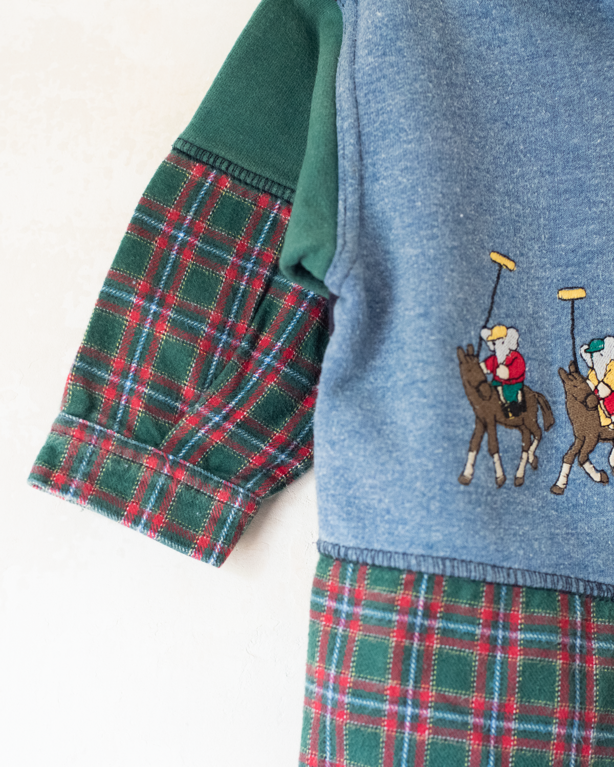 Colorful sweatshirt with embroidery of the King of Bar riding a horse | 18-24 months