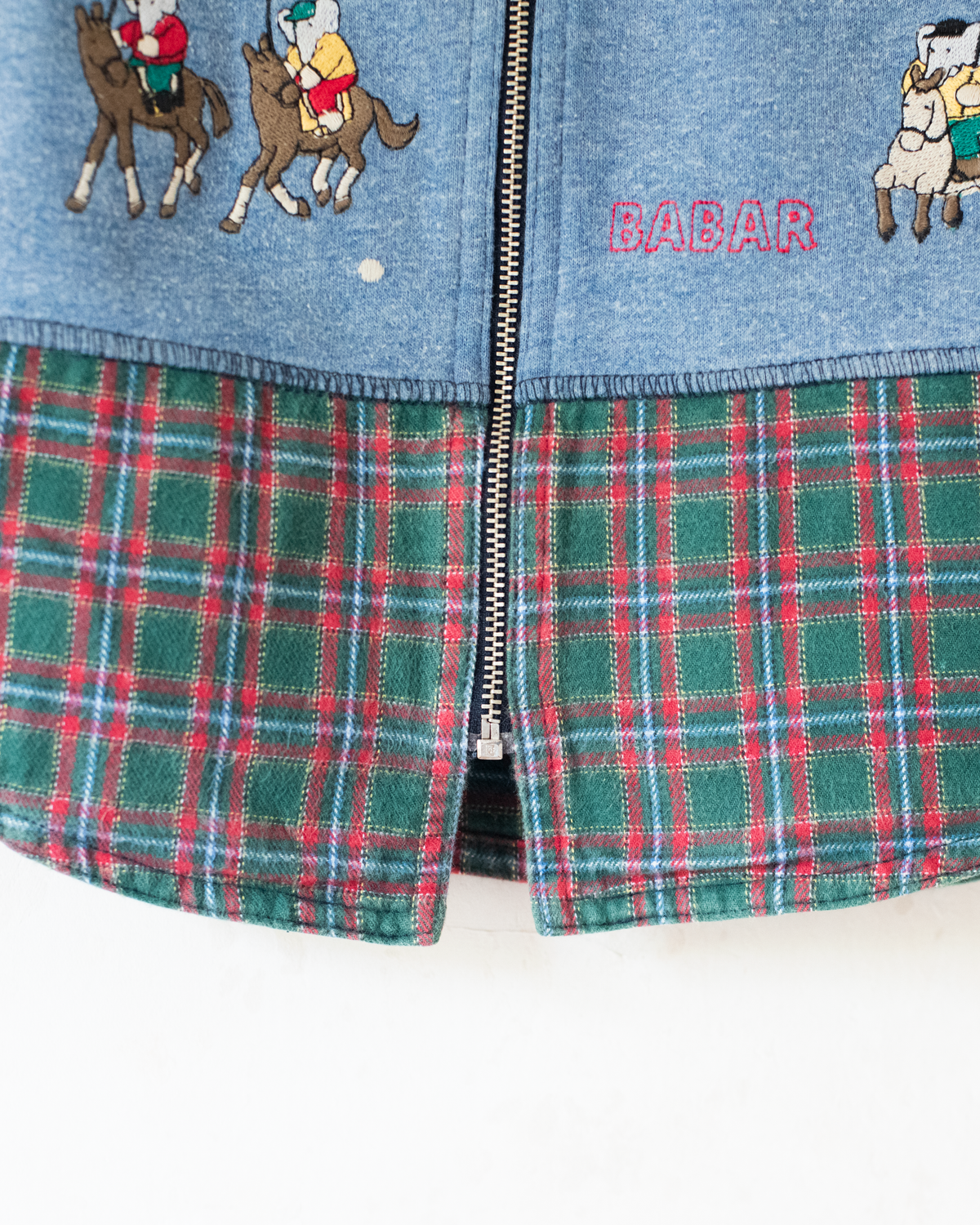 Colorful sweatshirt with embroidery of the King of Bar riding a horse | 18-24 months