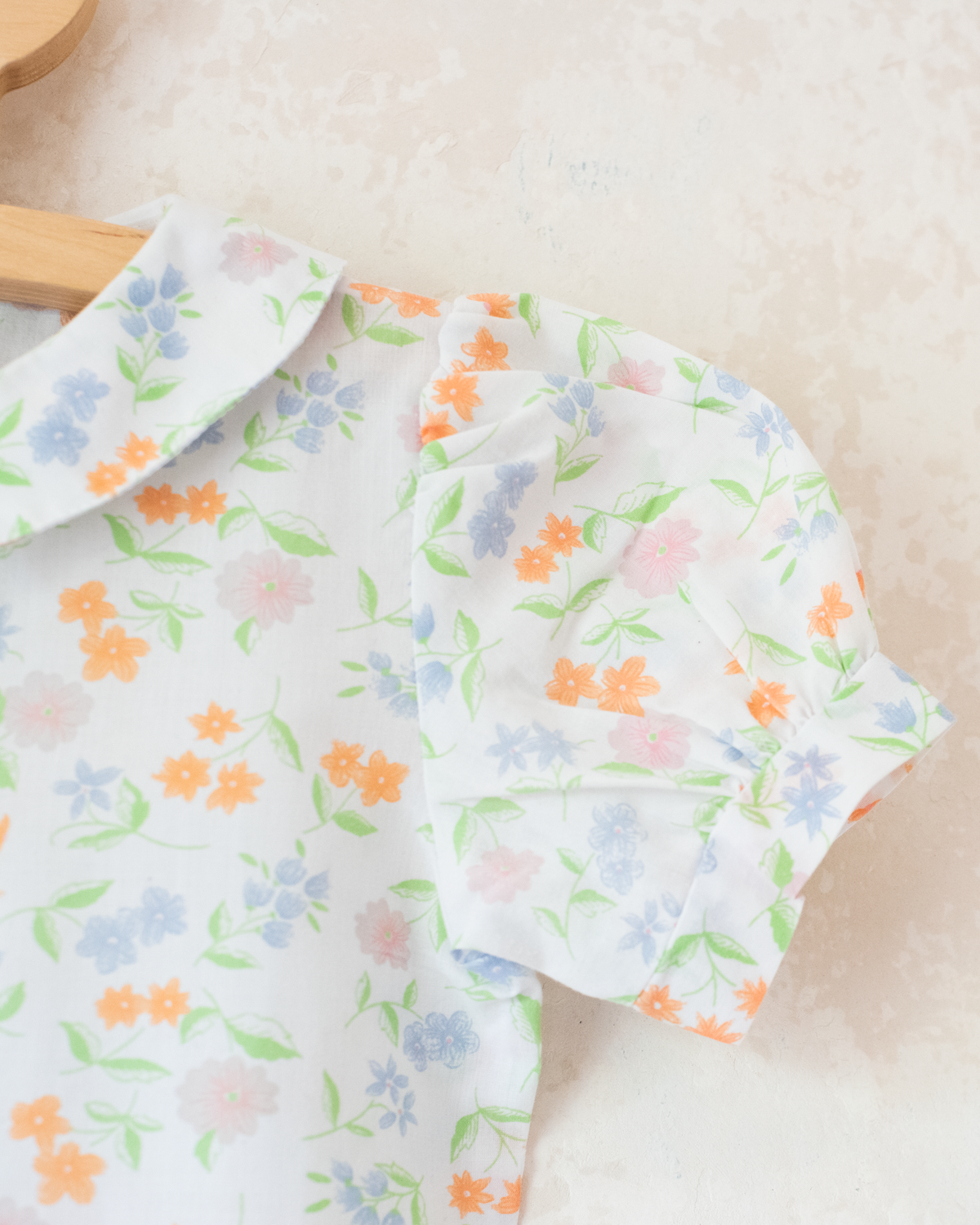 Floral button-down shirt with wide collar | 5-6 years